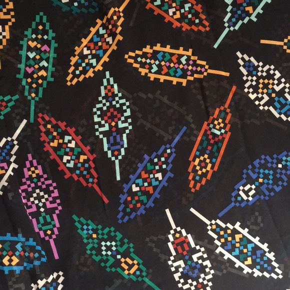 Colorful Feather LulaRoe Shirley - Picture 5 of 5